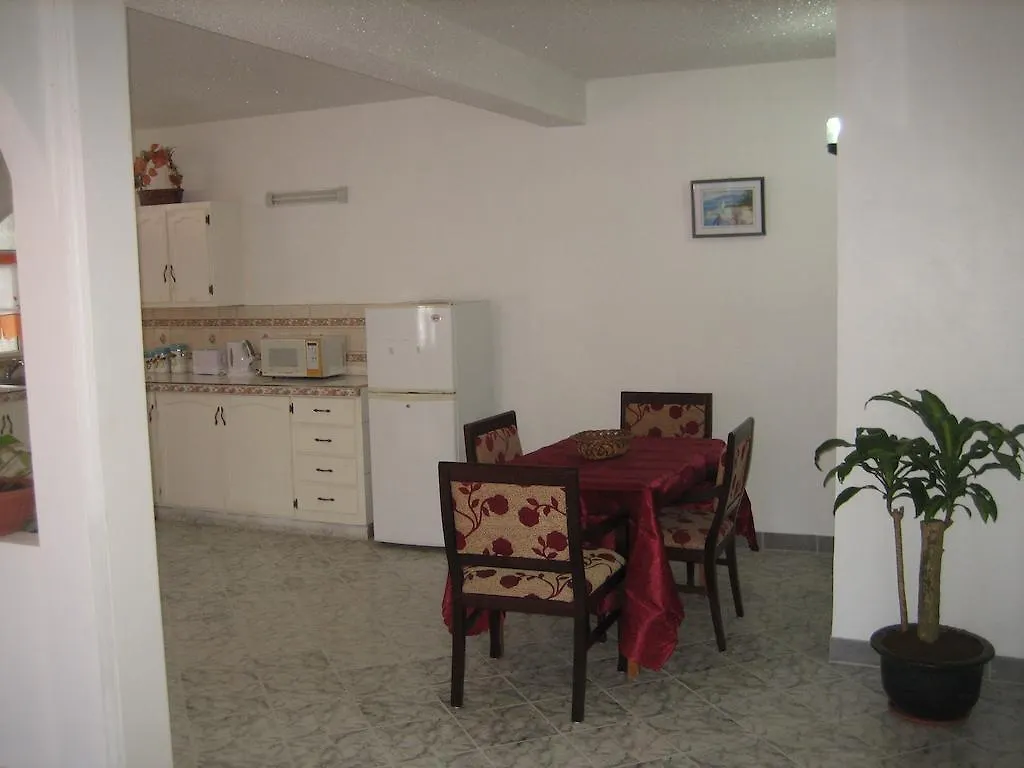 Castille Paradise Apartment Scotts Head Village