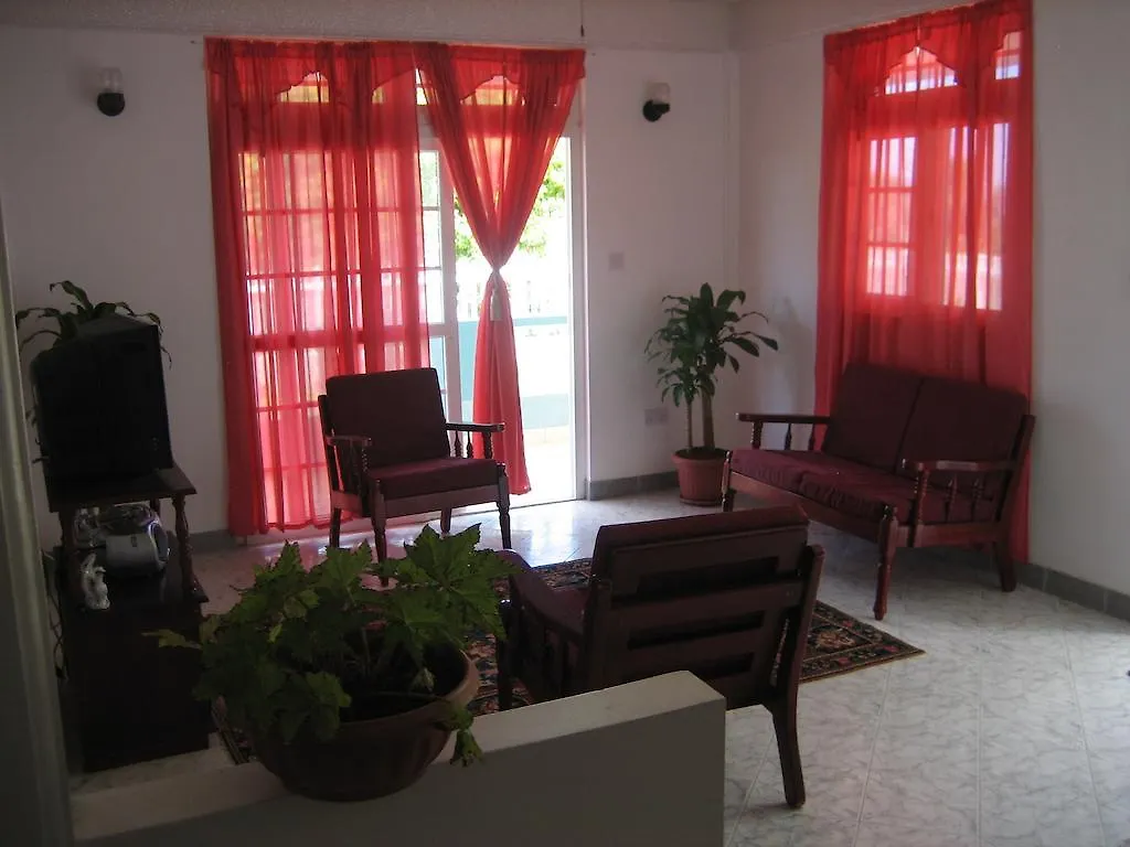 Castille Paradise Apartment Scotts Head Village